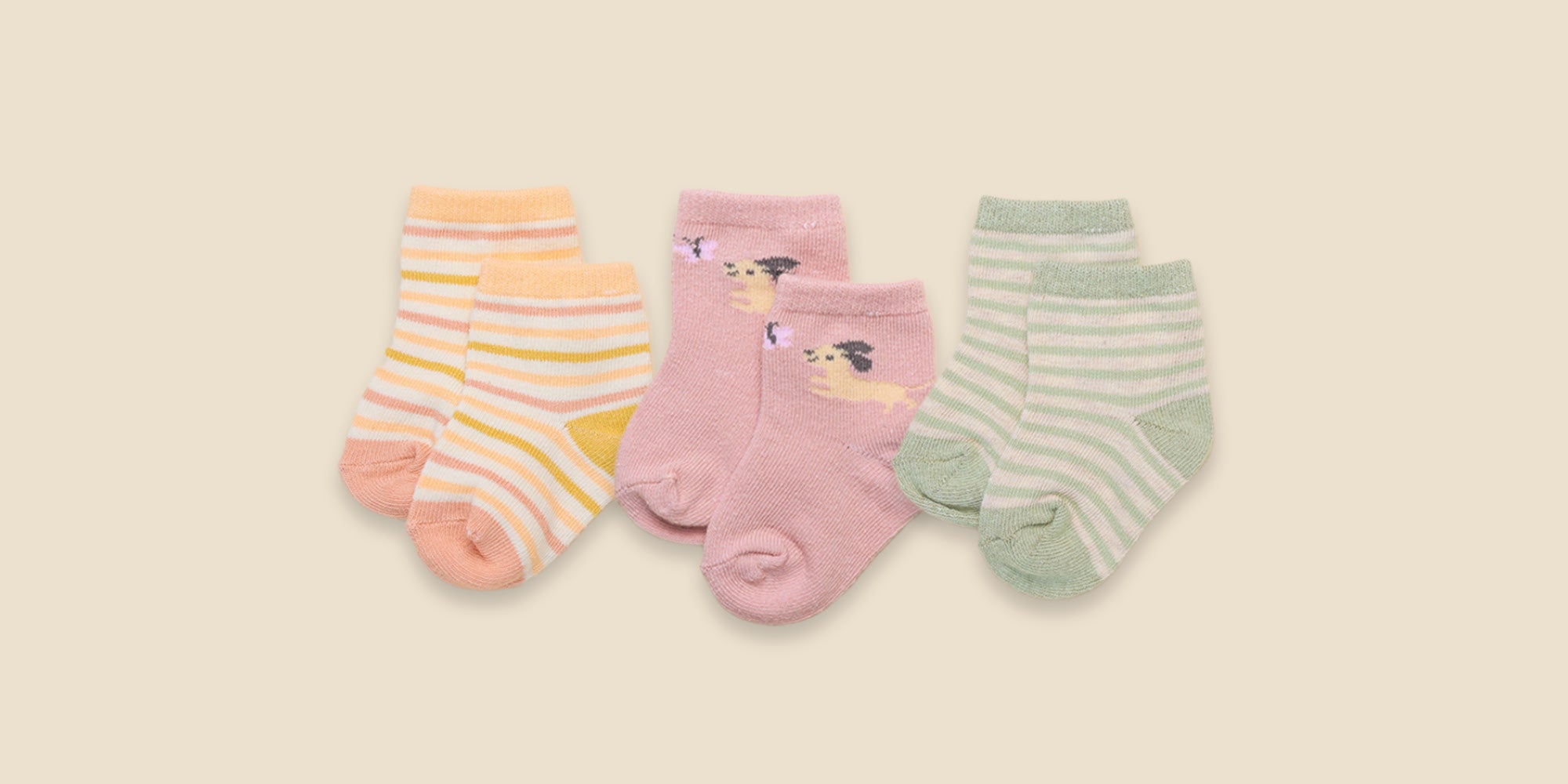 Do Newborns Need Socks? Safe 0–3 Month Guide for Australian Parents