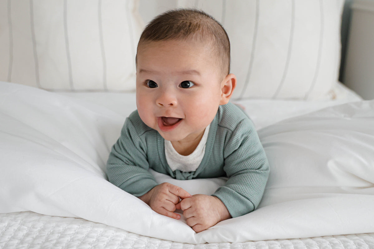 How Clothing Affects Sleep: Tips for a Serene Infant Sleeping Environment