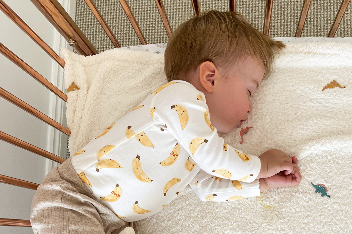 Newborn Sleep - Lūmmi in Colour