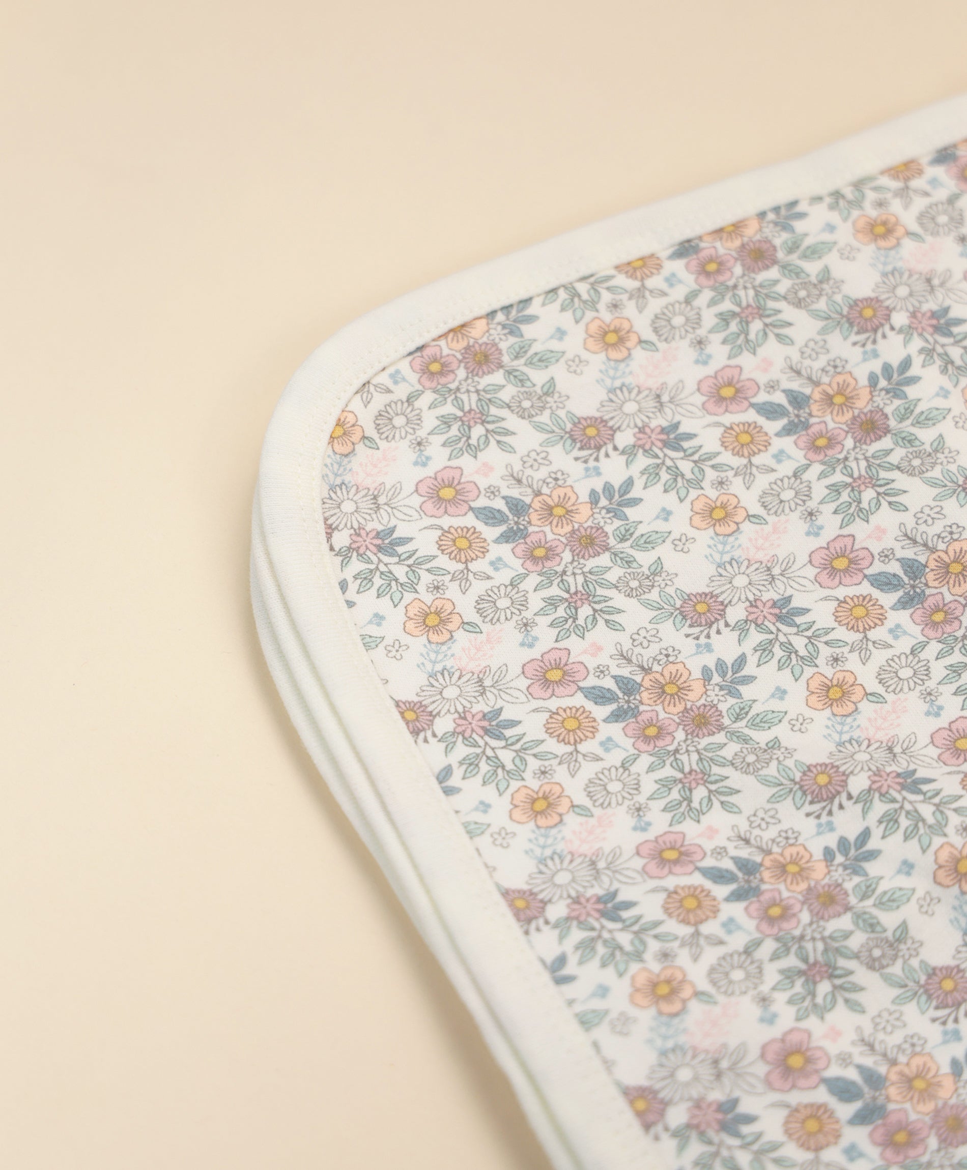 Baby swaddle wrap - Daisy Daisy