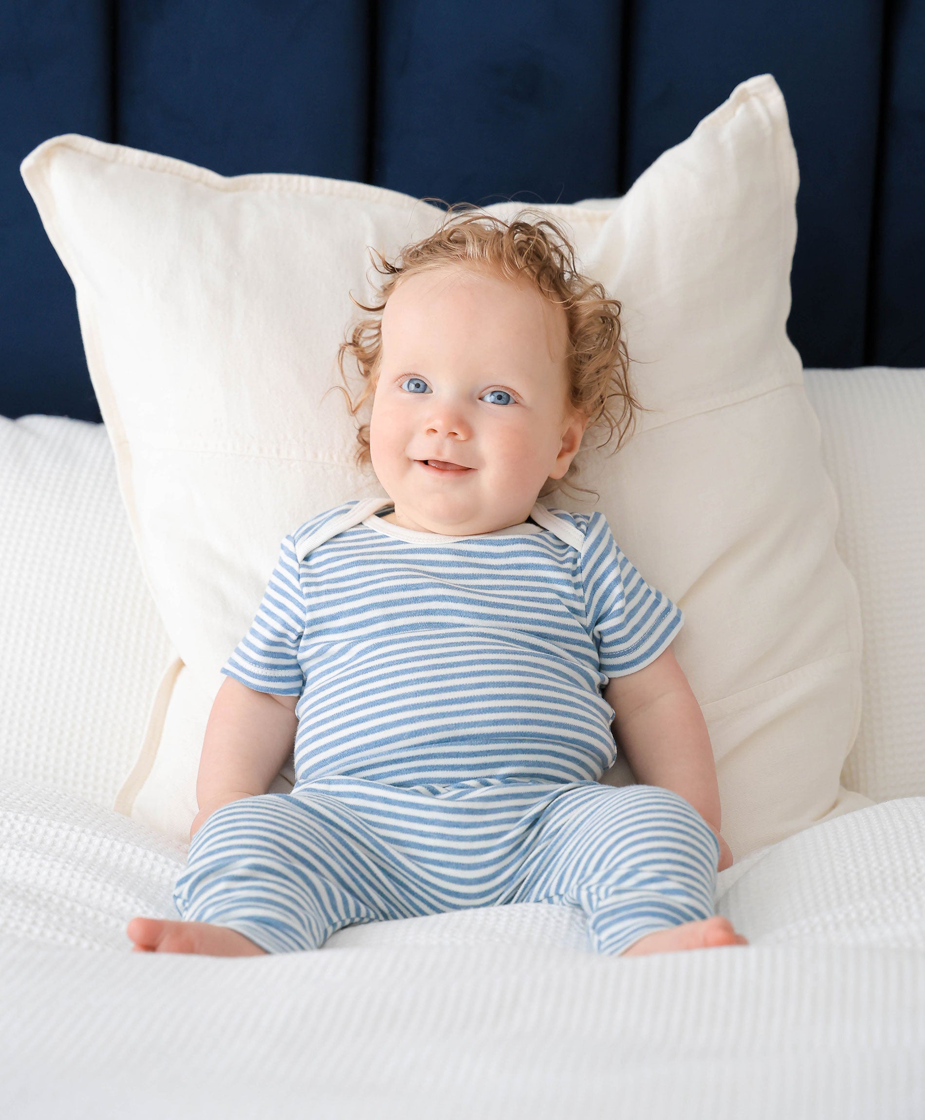 Comfy baby short sleeve bodysuit - Blue stripes