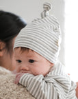 Comfy baby beanie - Grey stripes