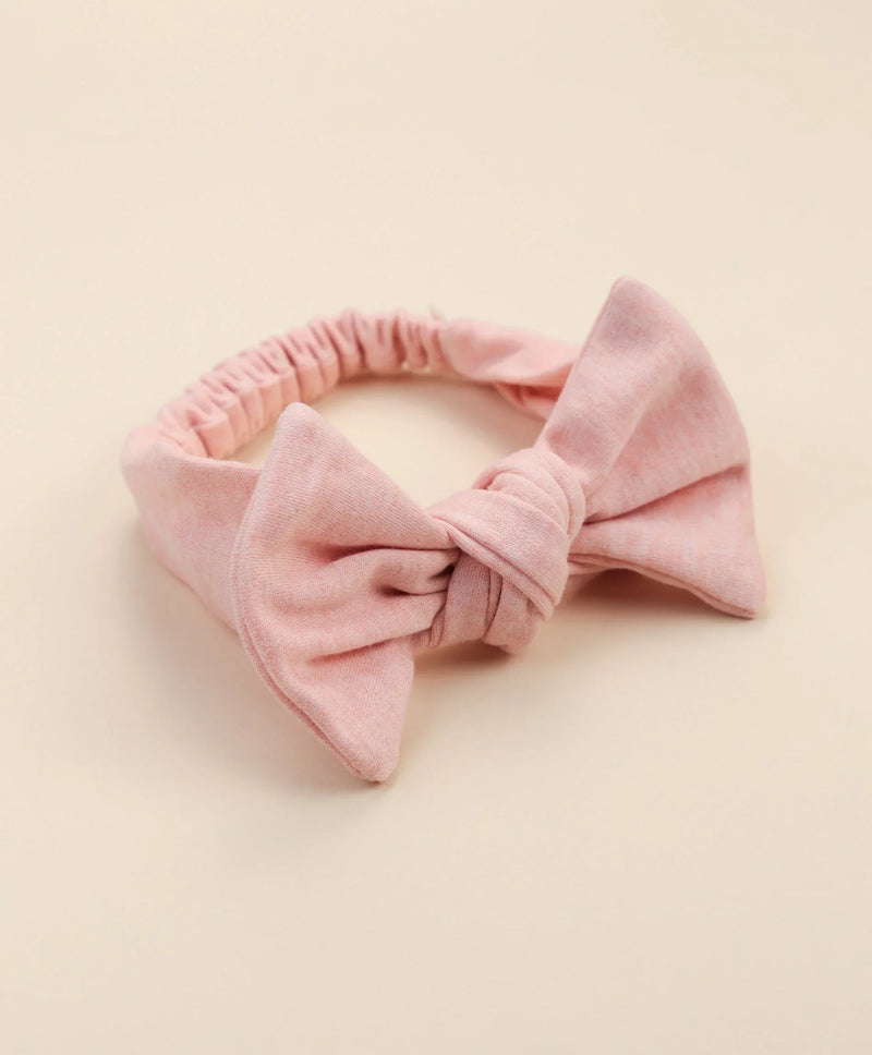 Photo-Ready Baby Accessories for Family Shoots