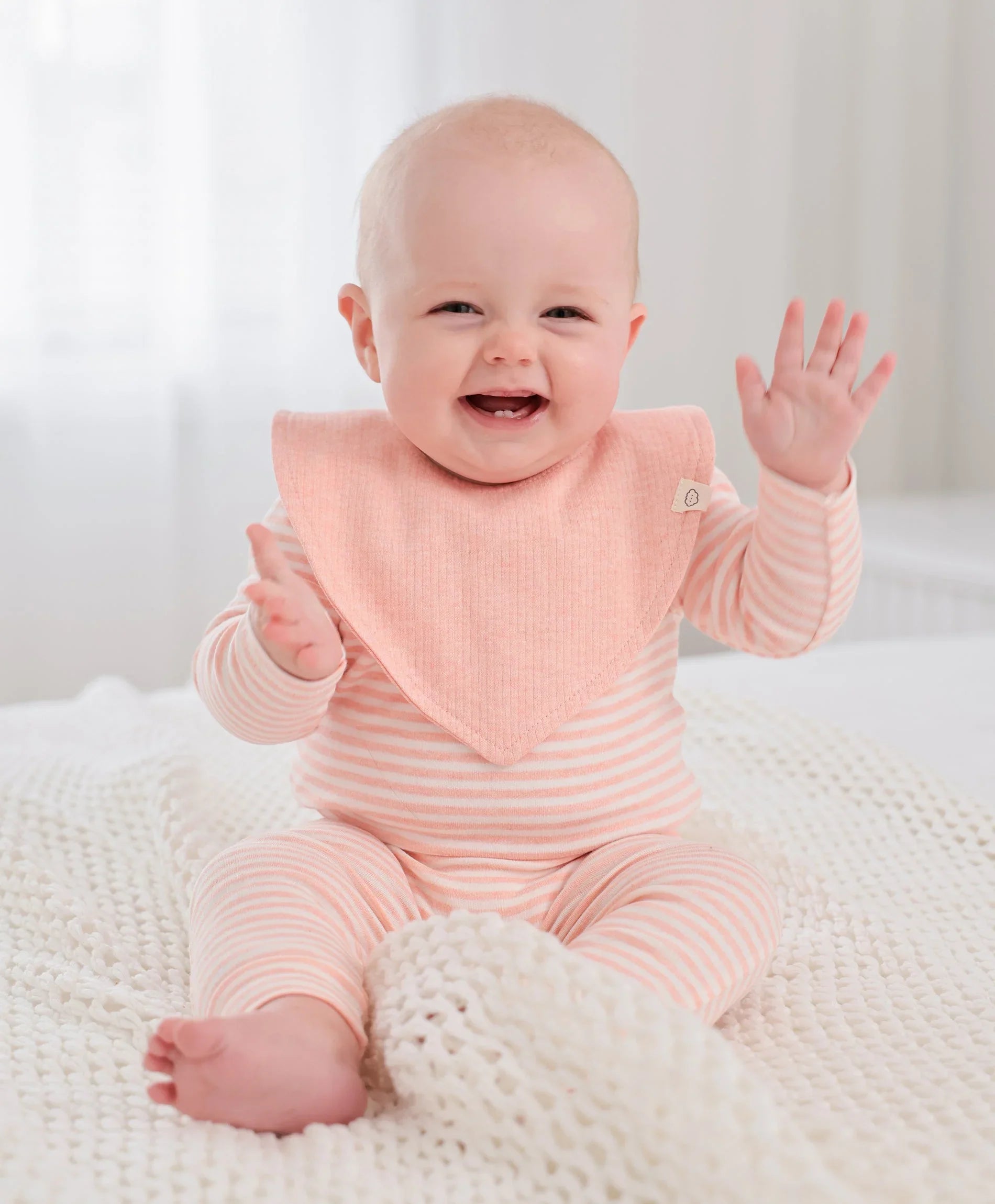 Organic Cotton Triangle Bib - Heather Pink